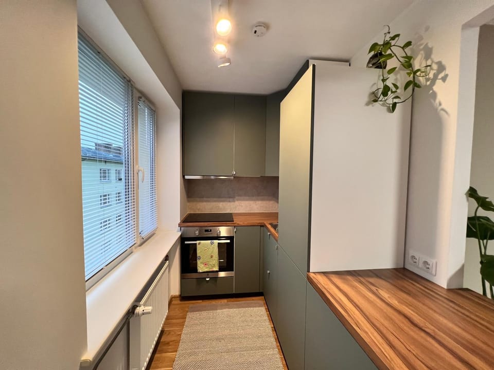 Kitchen or kitchenette, stove