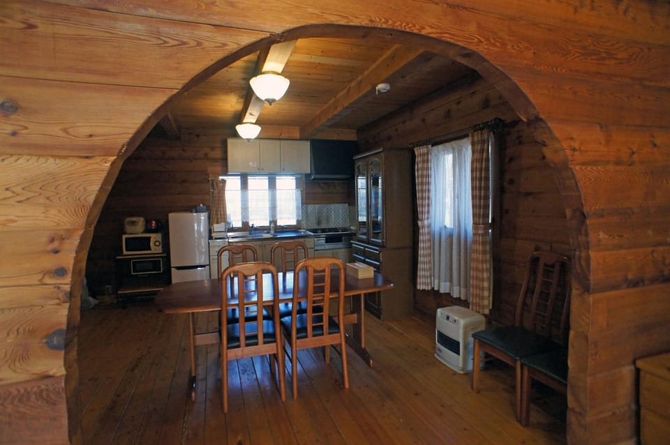 HARUNA LODGE Private log house with starry sky from the skylight, fireplace, and spacious deck BBQ Villa in Japan