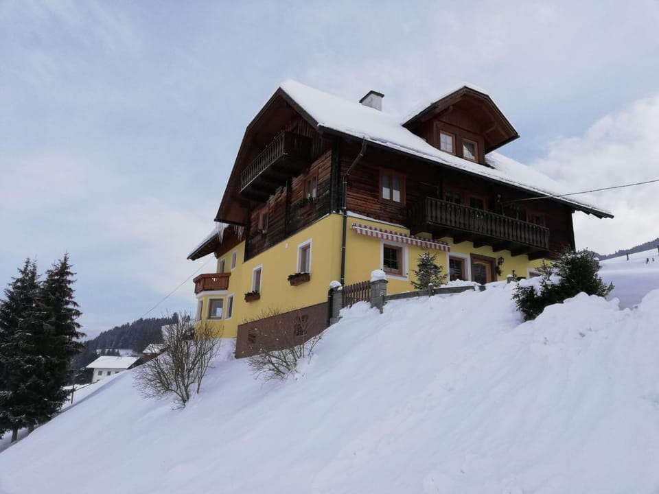 Property building, Winter
