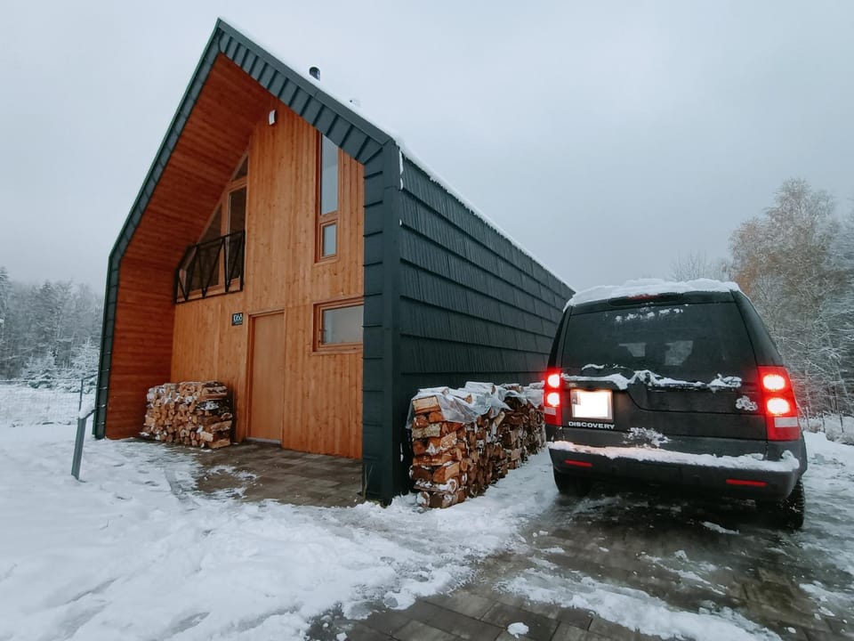Property building, Day, Natural landscape, Parking