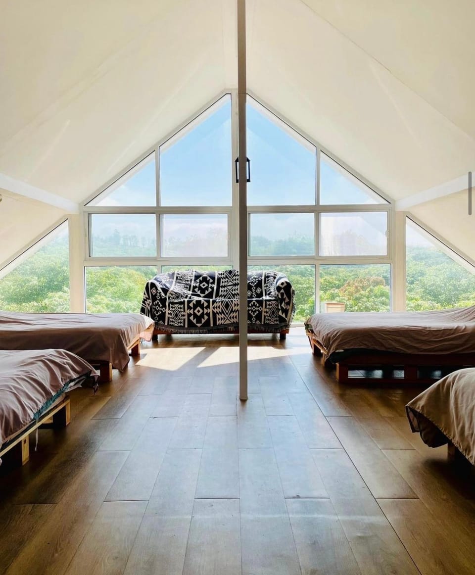 Bed, Photo of the whole room, Bedroom, Mountain view