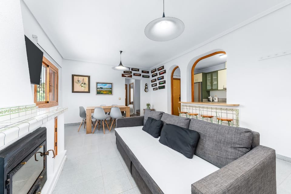 Communal lounge/ TV room, Living room