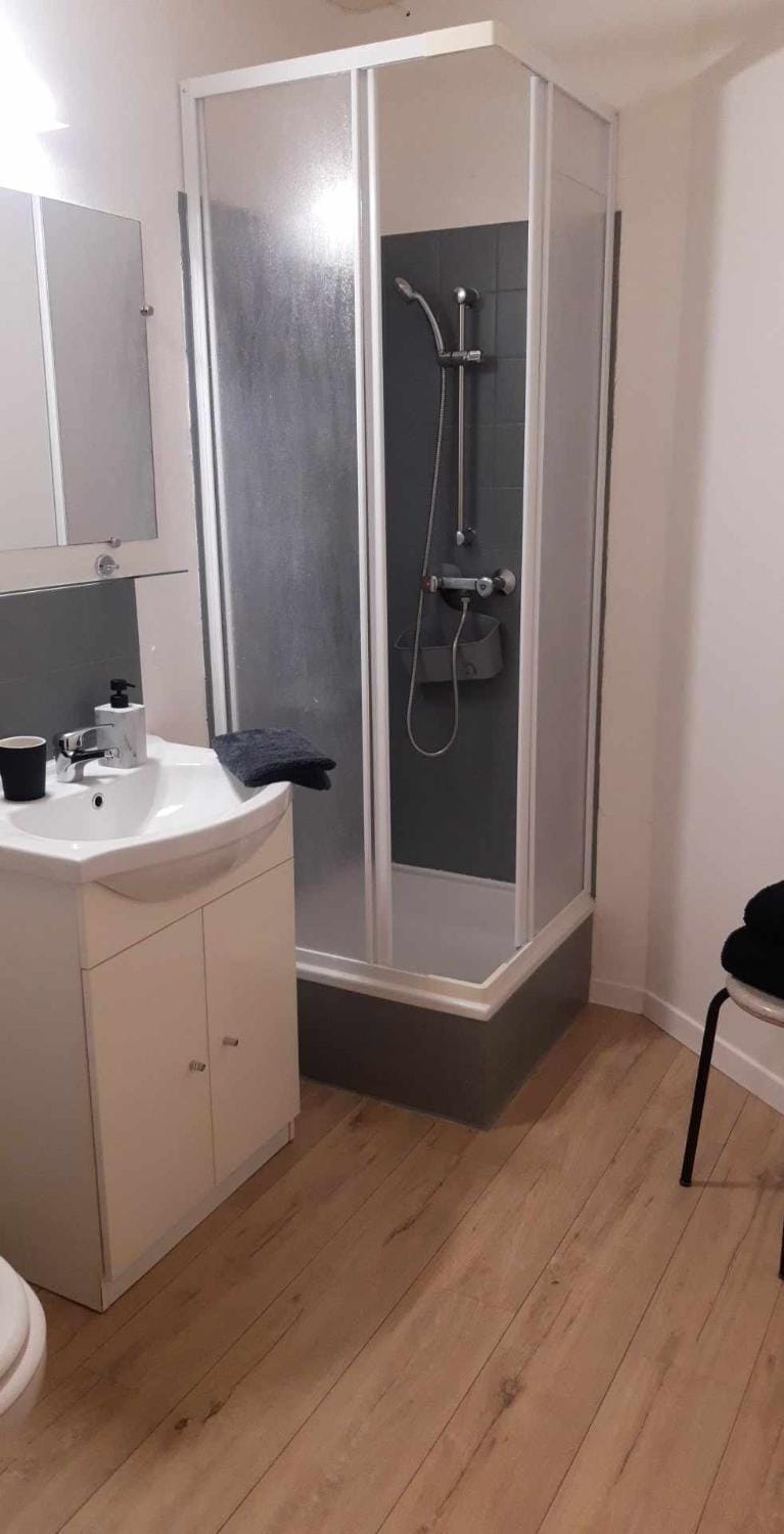 Shower, Bathroom