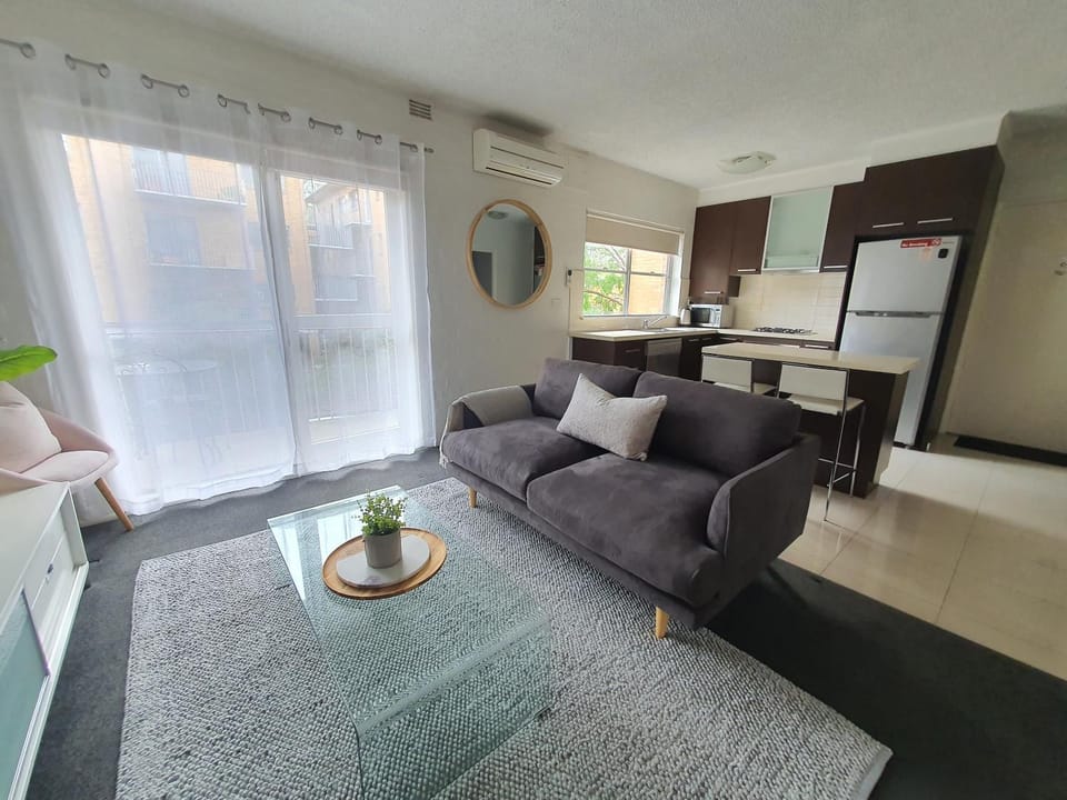 Balcony/Terrace, Living room, Seating area, Dining area, kitchen