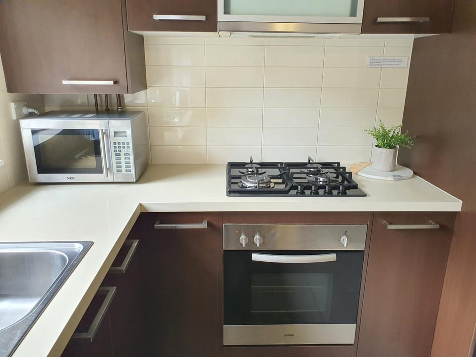 microwave, oven, stove, kitchen