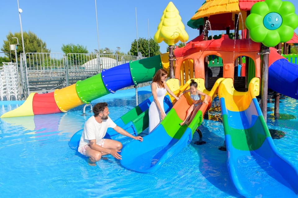 Aqua park, Swimming pool