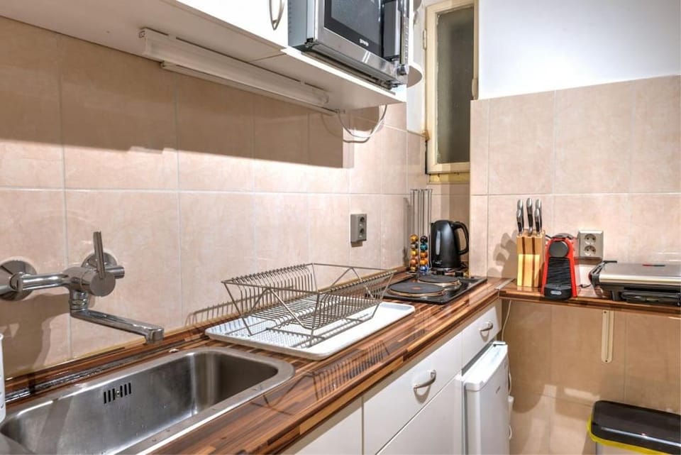Downtown Charm by NW Apartment in Budapest