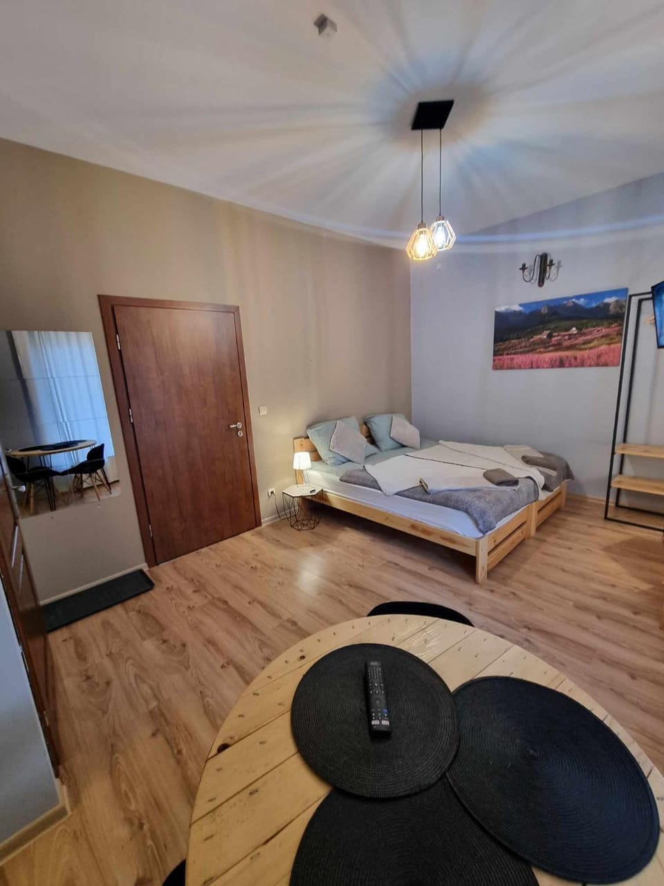 Bed, Photo of the whole room