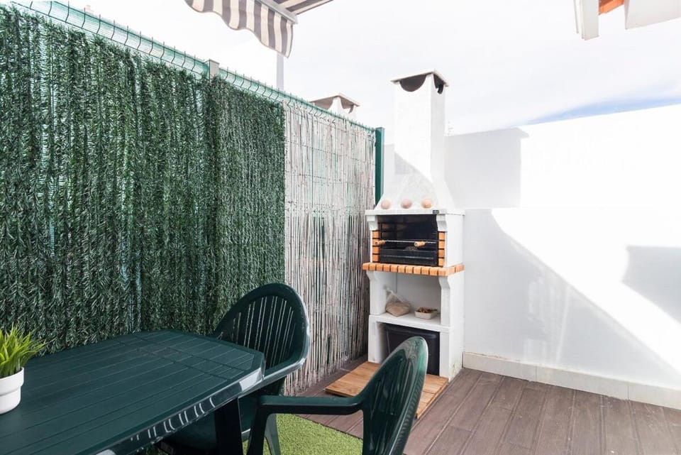 Caparica Balance Apartment, 2 bedroom Apartment in Setubal District