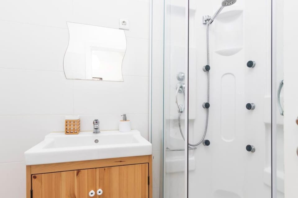 Caparica Balance Apartment, 2 bedroom Apartment in Setubal District