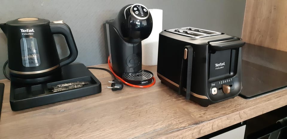 Kitchen or kitchenette, toaster