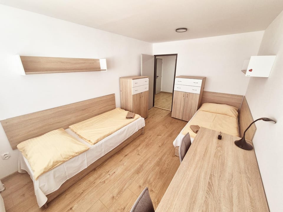 Turistická ubytovňa pri školskom internáte Medická 2 Bed and Breakfast in Slovakia