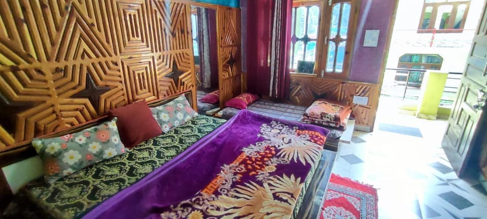 Bed, Living room, Photo of the whole room, Bedroom