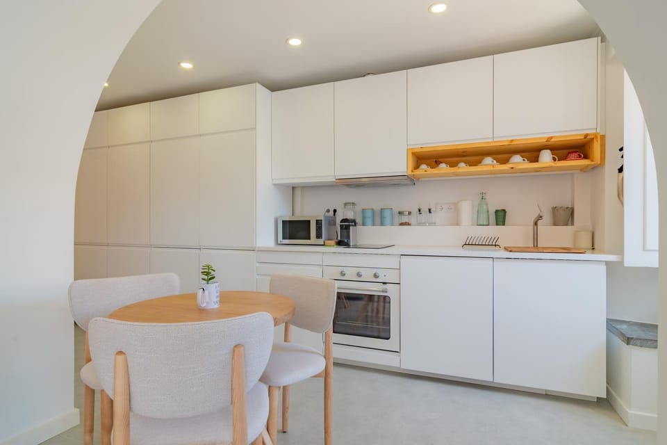 Coffee/tea facilities, Kitchen or kitchenette, Dining area, dishwasher, minibar, pet friendly, stove, toaster