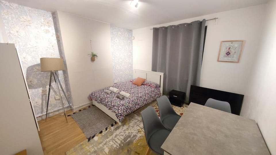Living room, Bedroom