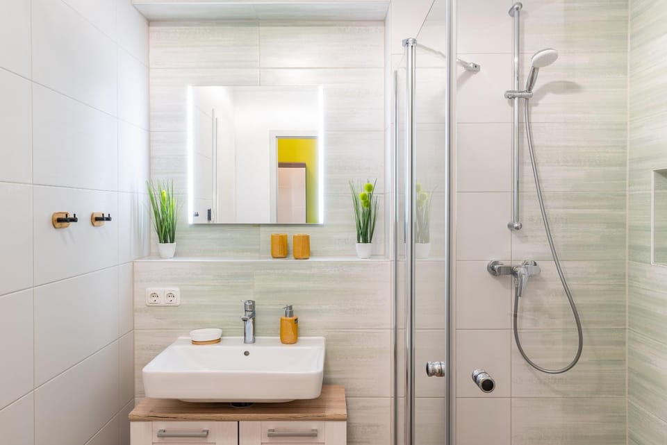 Shower, Bathroom