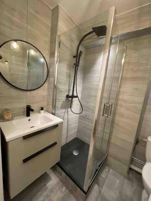 Shower, Toilet, Bathroom