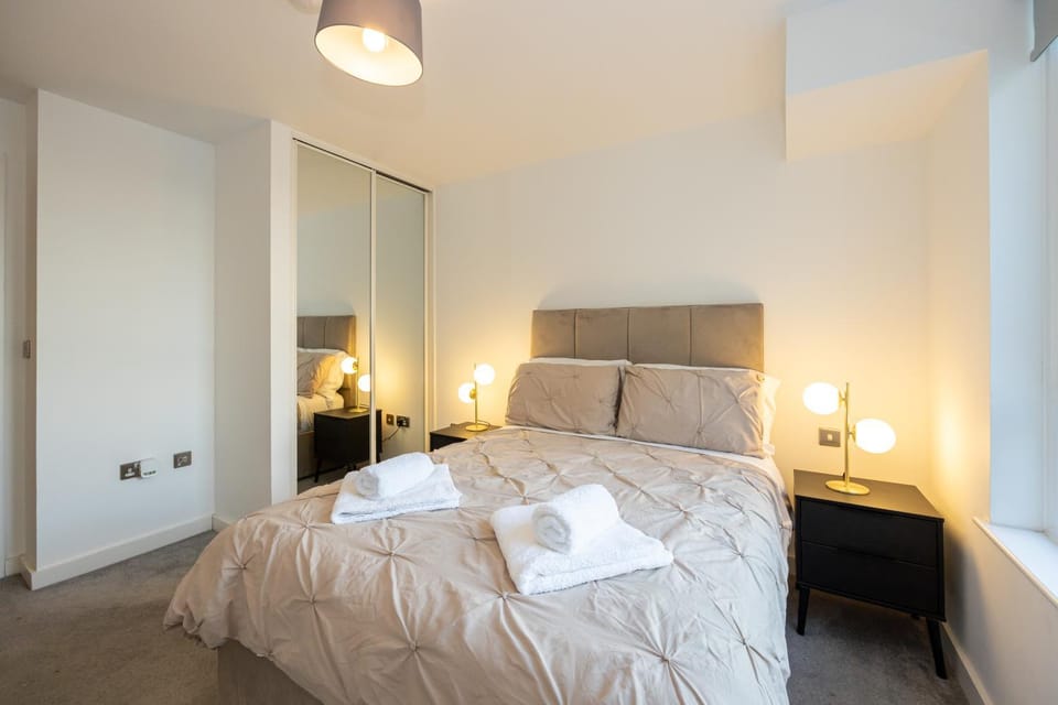 Bed, Photo of the whole room, Bedroom, towels, wardrobe
