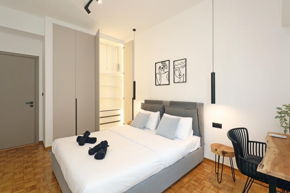 Living room, Photo of the whole room, Bedroom