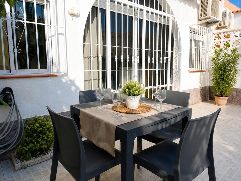 Charming House with Nature House in Vega Baja del Segura