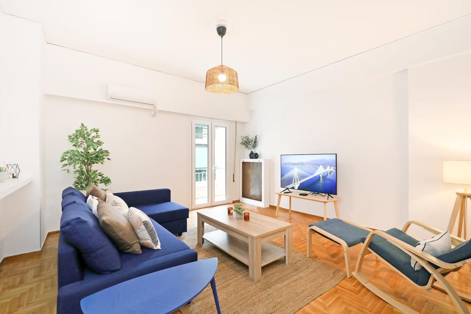 TV and multimedia, Balcony/Terrace, Living room, Seating area