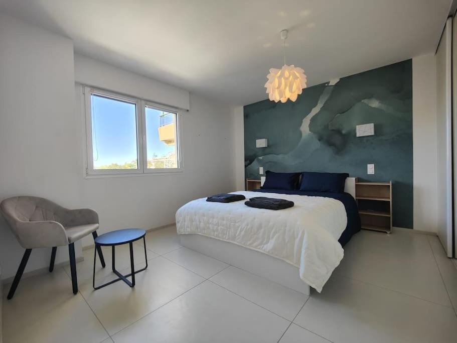 Cannes Vue mer T2 61m²+ parking Apartment in Cannes