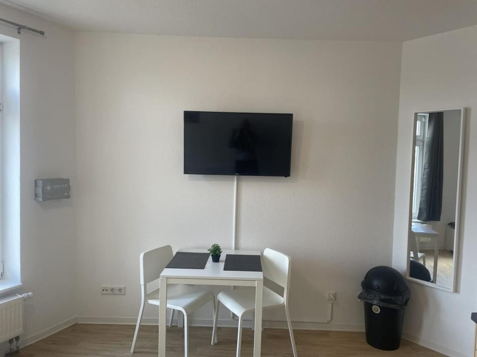 TV and multimedia, Dining area