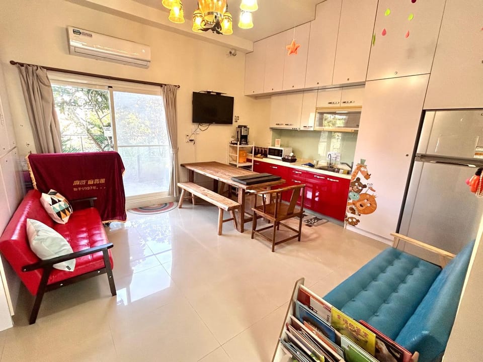 Communal lounge/ TV room, Kitchen or kitchenette