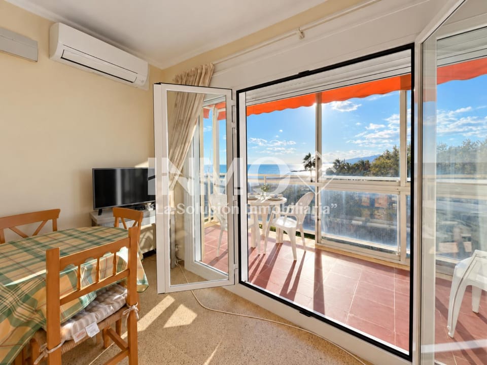 Frente a la playa y con vistas al mar 108A - INMO22 Apartment in Cambrils