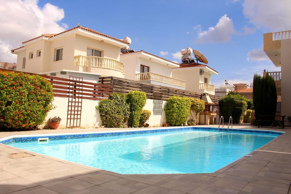 Garden, Swimming pool