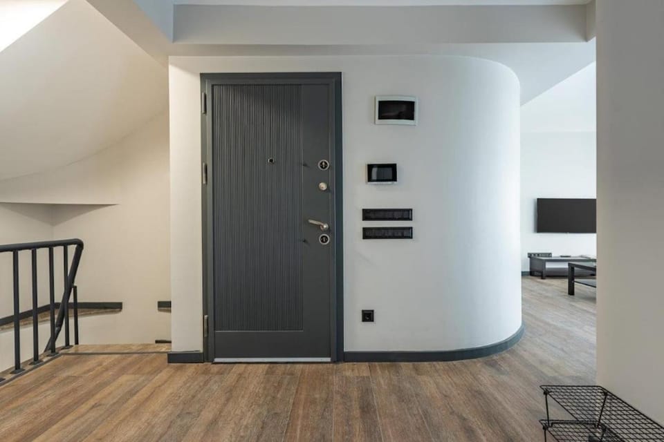 Brand New Duplex wParking 2BD2Bath Home #336 Apartment in Istanbul