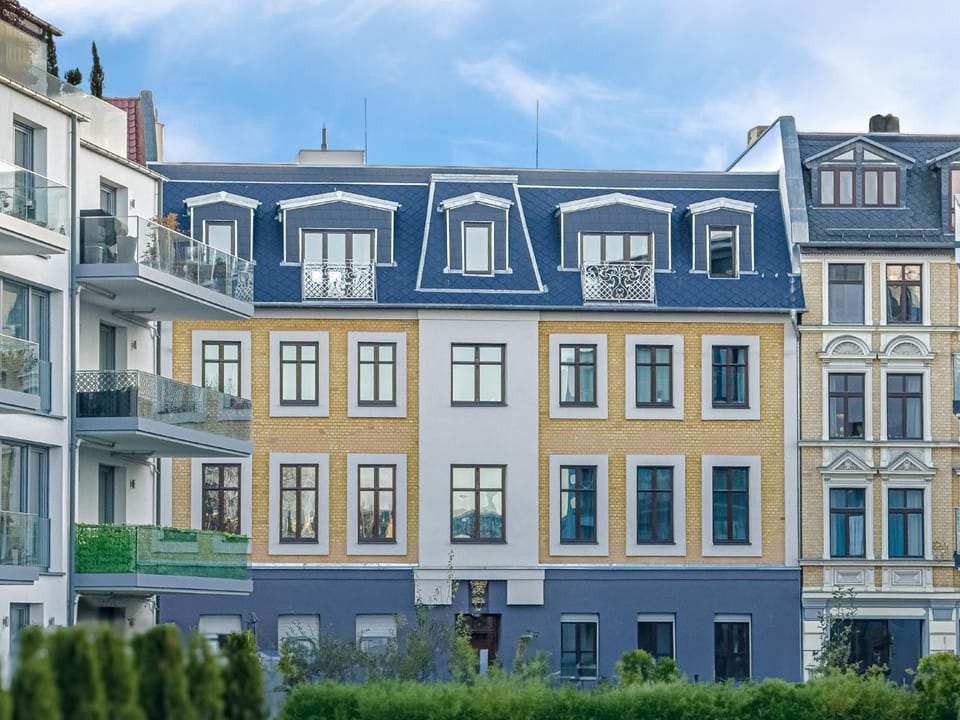 Property building, Day, City view