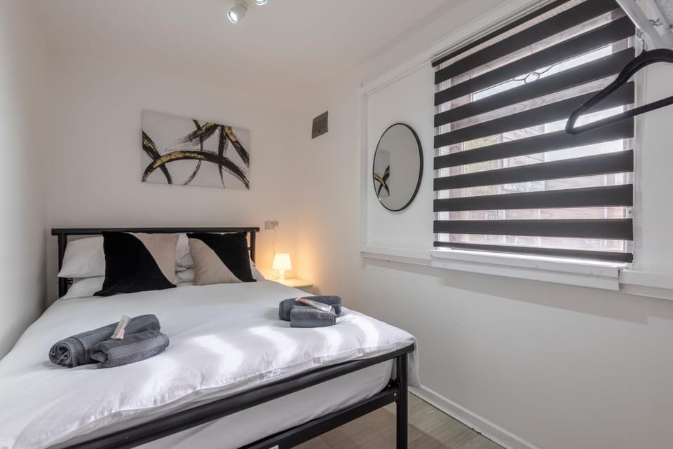 Central 1BR Sleeps 4 QUB City Hospital Apartment in Belfast