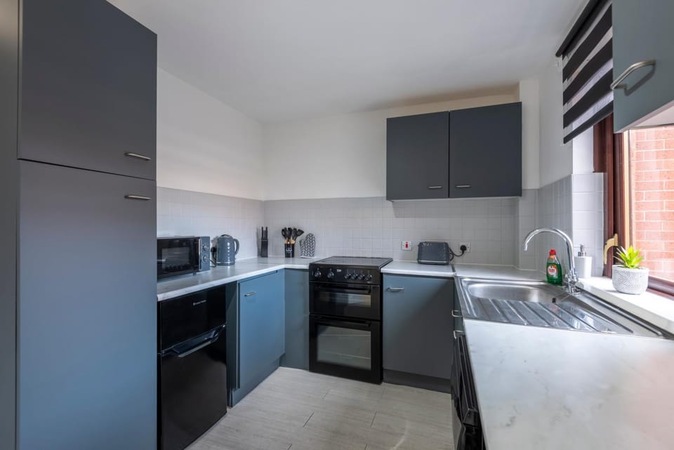 microwave, kitchen