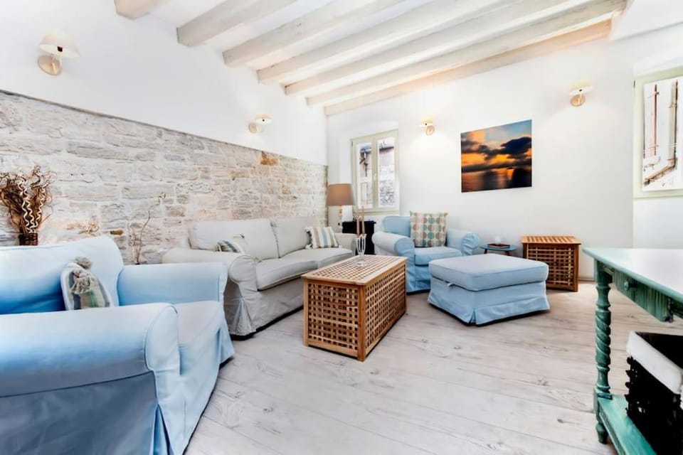 GRISIA Sea view with terrace Apartment in Rovinj