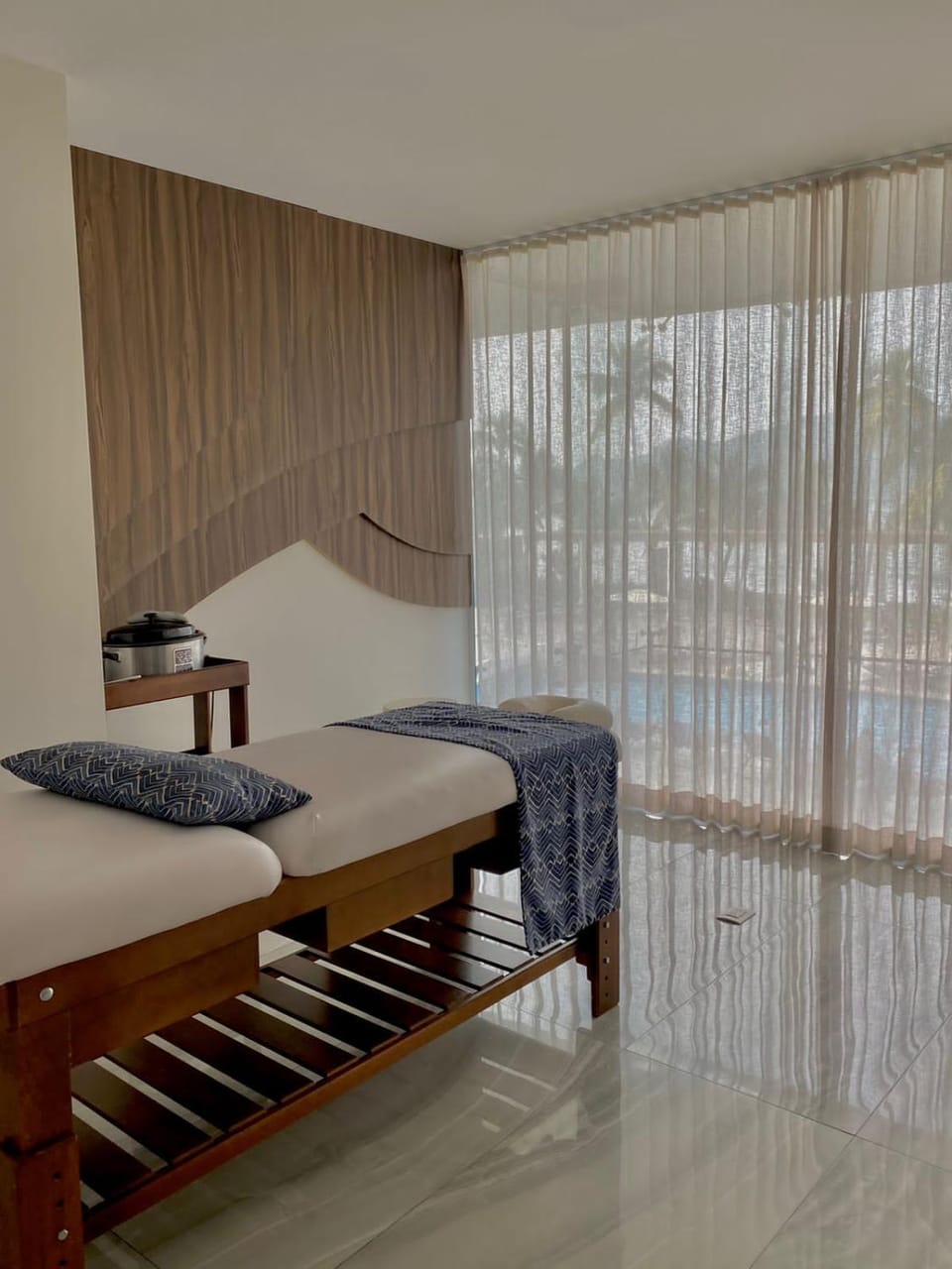 Massage, Massage, Spa and wellness centre/facilities