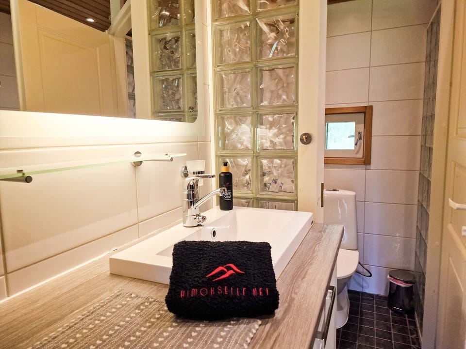 Toilet, Bathroom