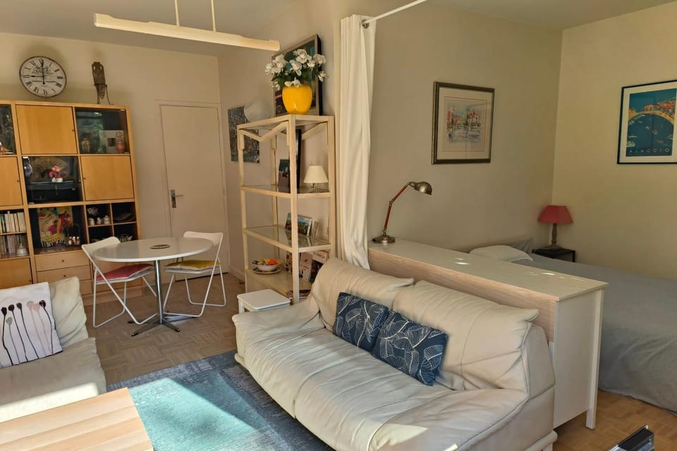 60 m with parking near the Parc des Expositions Apartment in Paris