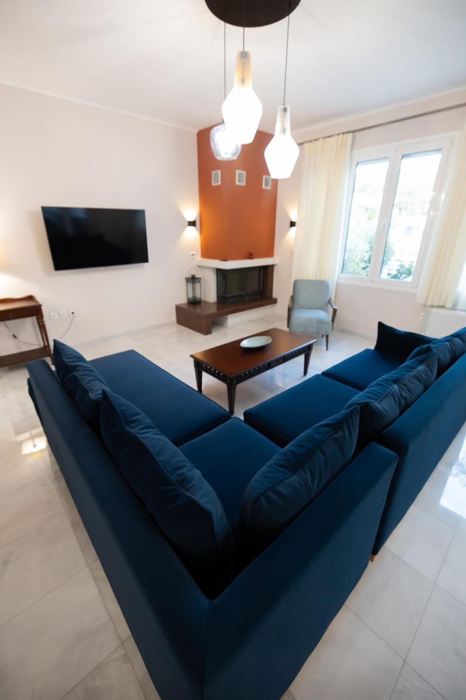 TV and multimedia, Seating area