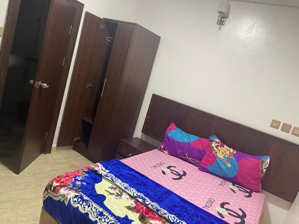 Bed, Photo of the whole room, Bedroom, wardrobe