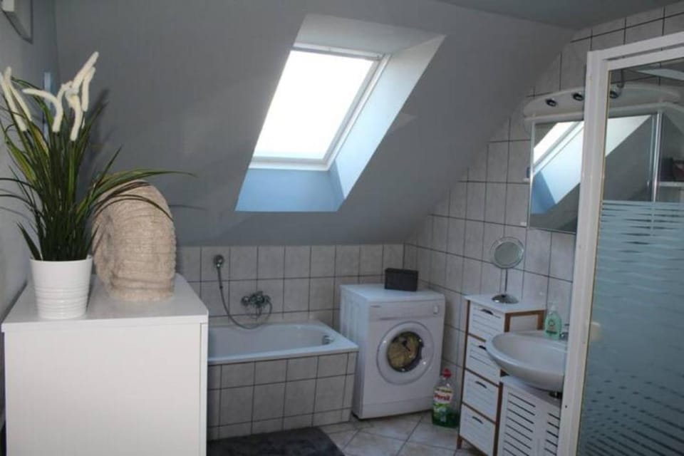 Bathroom, Bath, washing machine