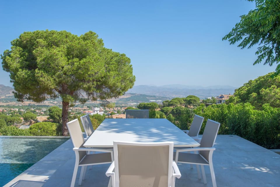 Natural landscape, Dining area
