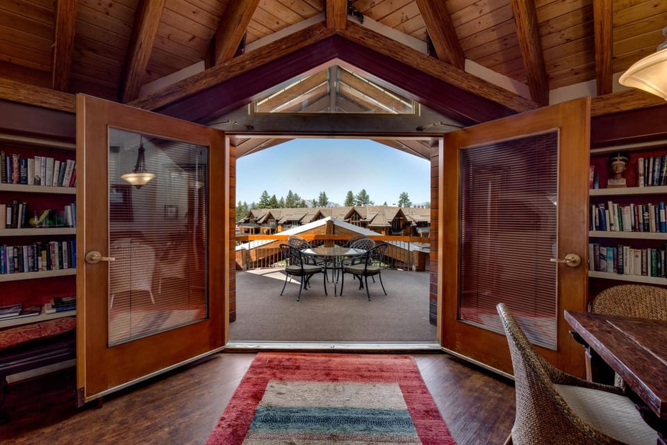 Downtown Penthouse House in Stateline