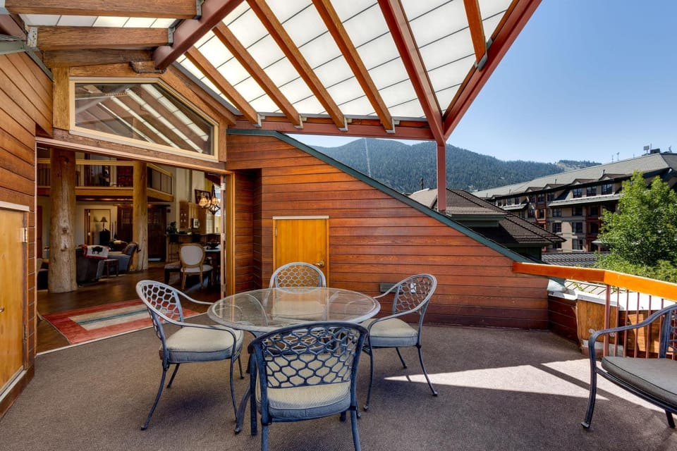 Downtown Penthouse House in Stateline