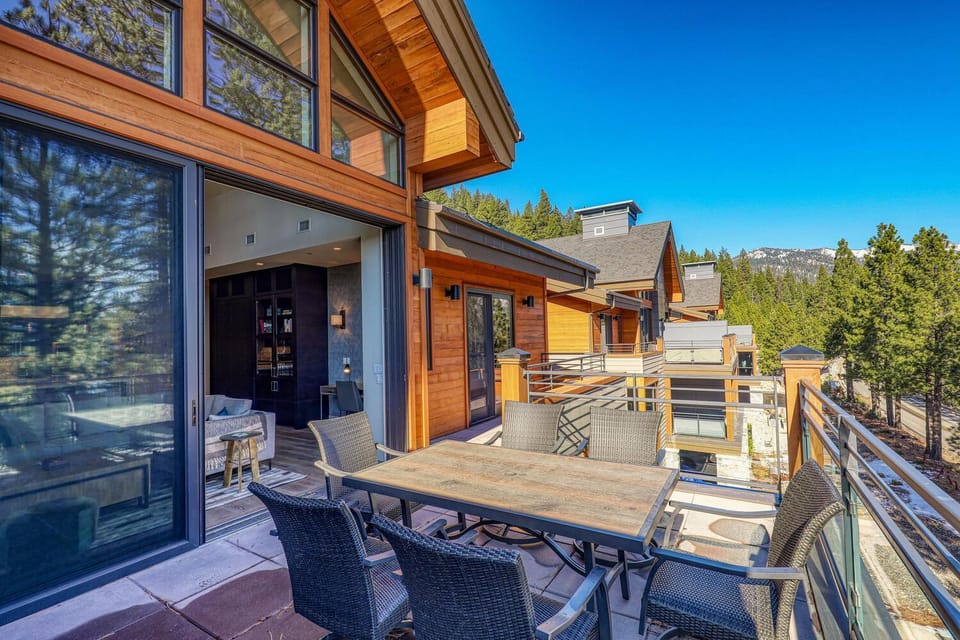 Crystal Bay Penthouse 301 House in Crystal Bay