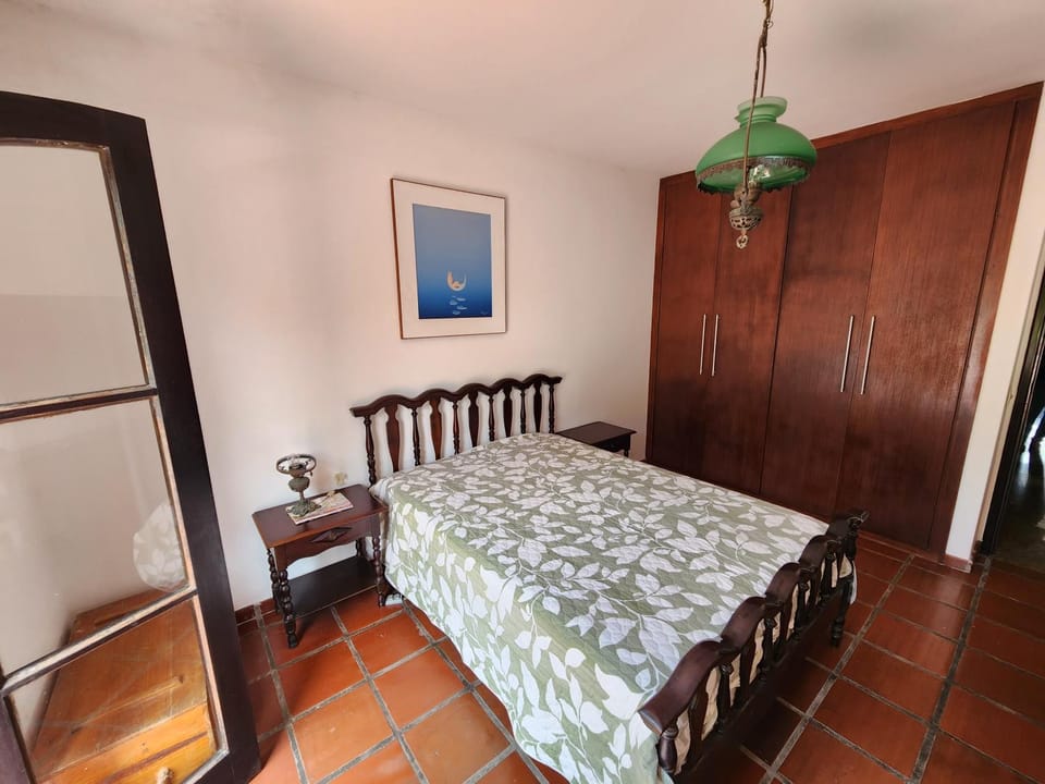 Casa Enseada 4 suites , 2 quadras do mar local nobre House in State of São Paulo