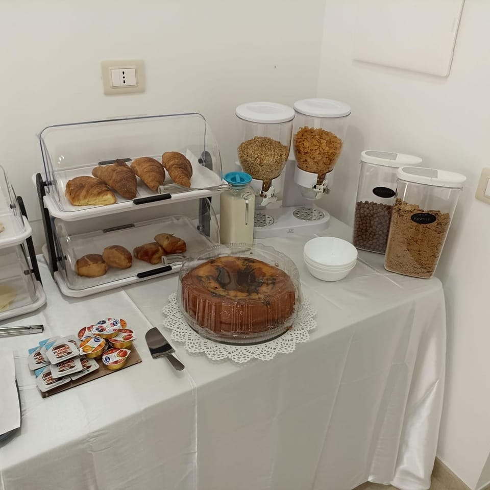 Solymar B&B Bed and Breakfast in Naples