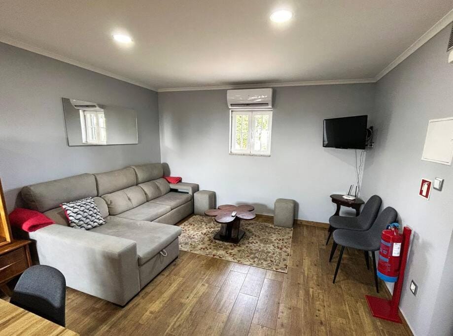Communal lounge/ TV room, TV and multimedia, Living room, Seating area