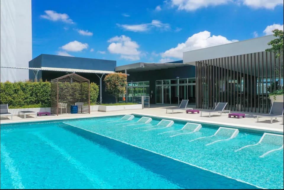 Swimming pool