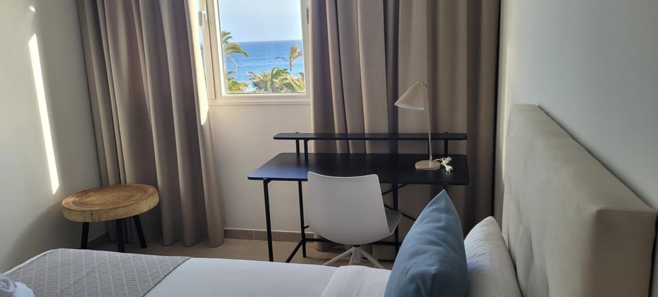 Bedroom, Sea view
